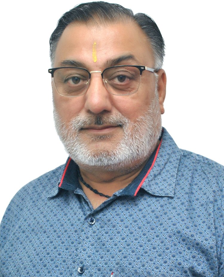 Dr. Ravinder Kumar Randev Bagged Award for Treatment by Ayurvedic Medicine and Social work since 1985